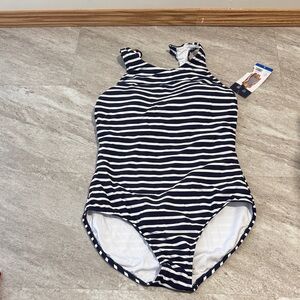 NWT - lands end one piece swimsuit large
